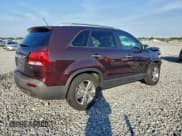 ✅ 2013 Kia Sorento EX • VIN: 5XYKU3A61DG403129 • Лот: 95126825. Опубликован ранее на Copart с пробегом 142 688 миль. Бесплатный доступ к архиву аукционных продаж из США и подробный отчёт об истории автомобиля на DreamBid. Изображение 3.