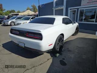 ✅ 2016 Dodge Challenger R/T Plus Shaker • VIN: 2C3CDZBT1GH202319 • Lot: 90089905. Wystawiony na Copart z przebiegiem 130 960 mil. Bezpłatny archiwum sprzedaży aukcyjnych z USA i szczegółowy raport historii pojazdu na DreamBid. Zdjęcie 4.