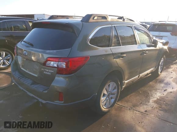 ✅ 2015 Subaru Outback Premium • VIN: 4S4BSAHC9F3318788 • Lot: 43591811. Wystawiony na IAAI z przebiegiem 124 406 mil. Bezpłatny archiwum sprzedaży aukcyjnych z USA i szczegółowy raport historii pojazdu na DreamBid. Zdjęcie 4.