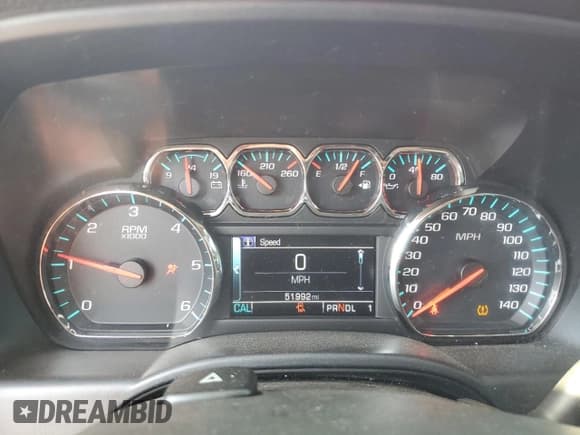 ✅ 2018 Chevrolet Silverado 2500HD LT • VIN: 1GC1KVEG3JF271800 • Lot: 62878395. Wystawiony na Copart z przebiegiem 51 992 mil. Bezpłatny archiwum sprzedaży aukcyjnych z USA i szczegółowy raport historii pojazdu na DreamBid. Zdjęcie 9.