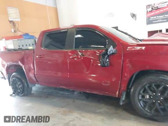 ✅ 2022 Chevrolet Silverado 1500 RST • VIN: 3GCUDEED0NG538893 • Lot: 42880421. Wystawiony na IAAI z przebiegiem Nie podano. Bezpłatny archiwum sprzedaży aukcyjnych z USA i szczegółowy raport historii pojazdu na DreamBid. Zdjęcie 18.