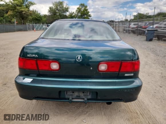 ✅ 1999 Acura Integra • VIN: JH4DB8595XS000347 • Лот: 71155875. Опубликован ранее на Copart с пробегом 151 120 миль. Бесплатный доступ к архиву аукционных продаж из США и подробный отчёт об истории автомобиля на DreamBid. Изображение 6.