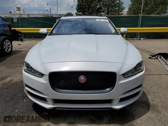 ✅ 2018 Jaguar XE • VIN: SAJAK4FN4JCP22324 • Лот: 60671125. Опубликован ранее на Copart с пробегом 47 010 миль. Бесплатный доступ к архиву аукционных продаж из США и подробный отчёт об истории автомобиля на DreamBid. Изображение 5.