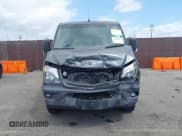 ✅ 2015 Mercedes-Benz Sprinter Passenger • VIN: WDZPE7DC1FP111850 • Lot: 41920037. Wystawiony na IAAI z przebiegiem 127 121 mil. Bezpłatny archiwum sprzedaży aukcyjnych z USA i szczegółowy raport historii pojazdu na DreamBid. Zdjęcie 12.