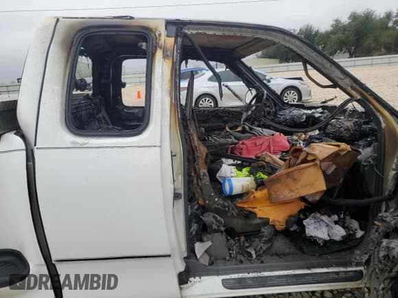 ✅ 2001 Ford F-150 XL • VIN: 1FTRX07W11KE88569 • Лот: 44734355. Опубликован ранее на Copart с пробегом Не указан. Бесплатный доступ к архиву аукционных продаж из США и подробный отчёт об истории автомобиля на DreamBid. Изображение 10.