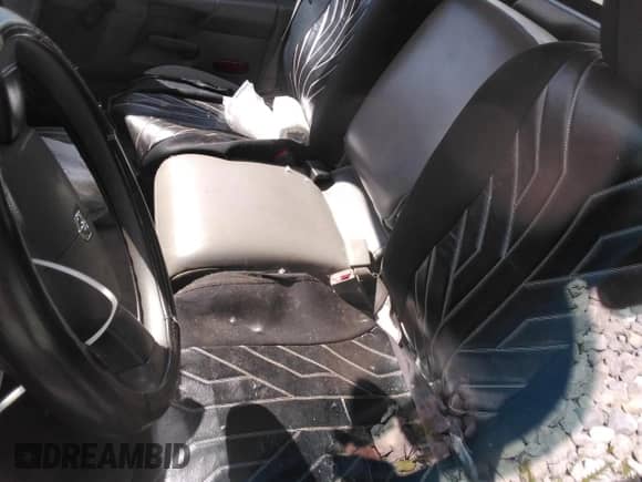 2006 Dodge 1500 ST z VIN 1D7HA16K16J177311, wystawiony jako Copart lot #48072934 z przebiegiem Nie podano mil oraz Szkoda całkowita • Salvage title. Historia ofert i sprzedaży dostępna na DreamBid. Obrazek 7.