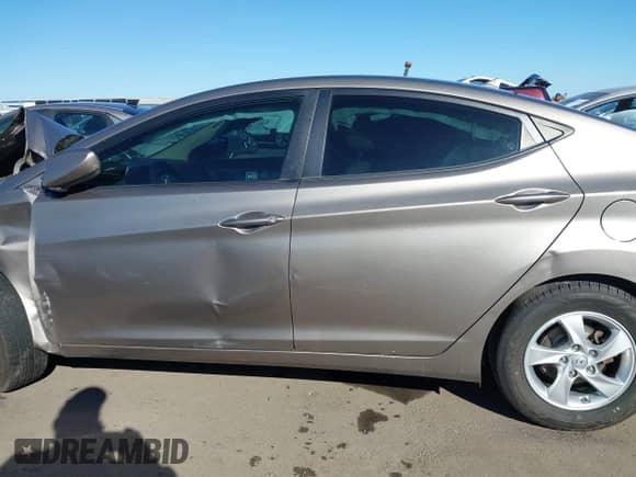 2015 Hyundai Elantra SE с VIN 5NPDH4AE2FH606617, выставлен на аукционе IAAI как лот 43347992 с пробегом 110 281 миль миль и . История ставок и продаж доступна на DreamBid. Изображение 14.