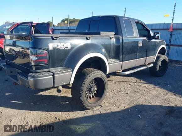 ✅ 2006 Ford F-150 XLT • VIN: 1FTPX04556KB63742 • Lot: 43637744. Listed on IAAI with 207,695 mi. Free auction sales archive from the USA and detailed vehicle history report at DreamBid. Image 4.
