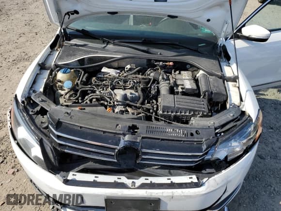 ✅ 2013 Volkswagen Passat SE • VIN: 1VWBN7A36DC001666 • Lot: 53302045. Listed on Copart with 124,992 mi. Free auction sales archive from the USA and detailed vehicle history report at DreamBid. Image 12.