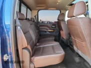 ✅ 2017 Chevrolet Silverado 2500HD High Country • VIN: 1GC1KXEYXHF213651 • Лот: 71028285. Опубликован ранее на Copart с пробегом 82 693 миль. Бесплатный доступ к архиву аукционных продаж из США и подробный отчёт об истории автомобиля на DreamBid. Изображение 10.