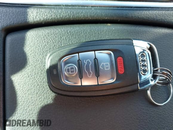 ✅ 2016 Audi A6 Premium Plus • VIN: WAUFGAFC2GN189967 • Лот: 43392395. Опубликован ранее на IAAI с пробегом 110 315 миль. Бесплатный доступ к архиву аукционных продаж из США и подробный отчёт об истории автомобиля на DreamBid. Изображение 11.