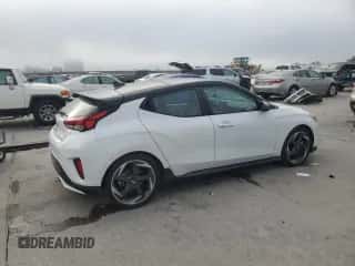 2019 Hyundai Veloster Turbo R-Spec с VIN KMHTH6AB0KU013220, выставлен на аукционе Copart как лот 77102034 с пробегом 82 799 миль миль и Списание • Salvage title. История ставок и продаж доступна на DreamBid. Изображение 3.