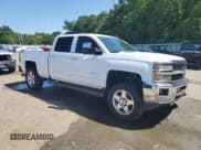 ✅ 2015 Chevrolet Silverado 2500HD LTZ • VIN: 1GC1KWE89FF665985 • Lot: 65956845. Wystawiony na Copart z przebiegiem 261 917 mil. Bezpłatny archiwum sprzedaży aukcyjnych z USA i szczegółowy raport historii pojazdu na DreamBid. Zdjęcie 4.