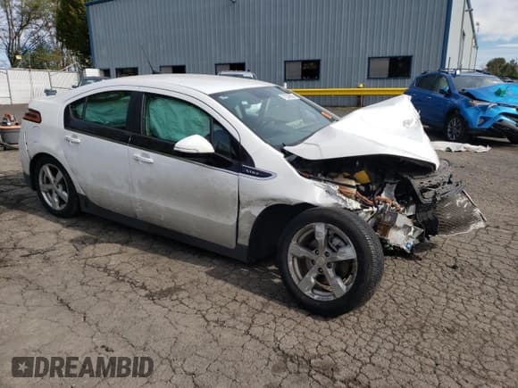 ✅ 2014 Chevrolet Volt • VIN: 1G1RE6E41EU166236 • Lot: 71339863. Wystawiony na Copart z przebiegiem Nie podano. Bezpłatny archiwum sprzedaży aukcyjnych z USA i szczegółowy raport historii pojazdu na DreamBid. Zdjęcie 4.