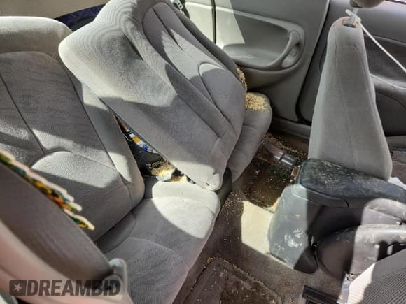 ✅ 2001 Saturn SC • VIN: 1G8ZY12771Z327700 • Лот: 69036975. Опубликован ранее на Copart с пробегом Не указан. Бесплатный доступ к архиву аукционных продаж из США и подробный отчёт об истории автомобиля на DreamBid. Изображение 10.