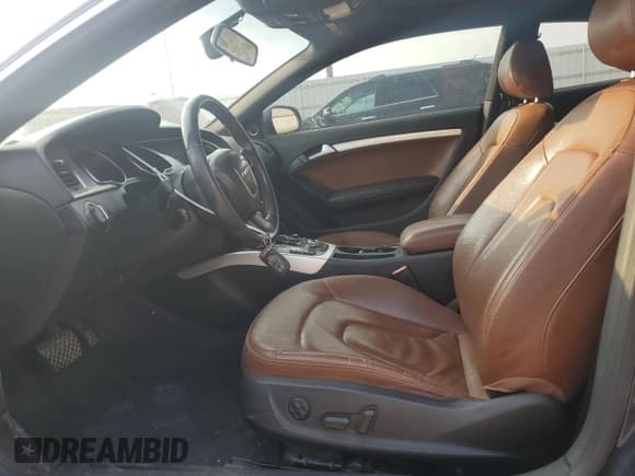 ✅ 2010 Audi A5 Premium Plus • VIN: WAULFAFRXAA076518 • Лот: 71053395. Опубликован ранее на Copart с пробегом 128 180 миль. Бесплатный доступ к архиву аукционных продаж из США и подробный отчёт об истории автомобиля на DreamBid. Изображение 7.