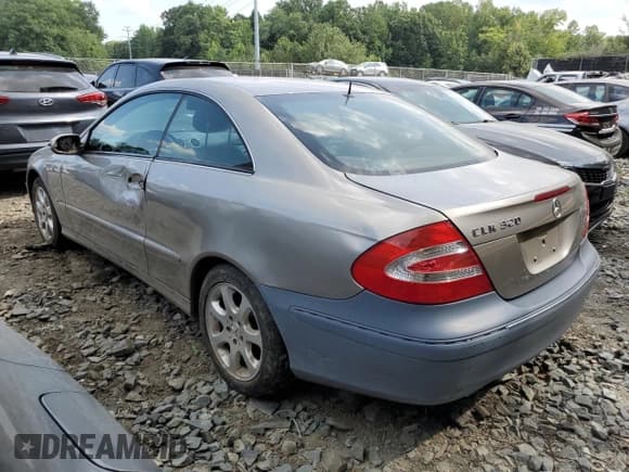 ✅ 2004 Mercedes-Benz CLK 320 • VIN: WDBTJ65J74F111113 • Лот: 67283254. Опубликован ранее на Copart с пробегом 107 274 миль. Бесплатный доступ к архиву аукционных продаж из США и подробный отчёт об истории автомобиля на DreamBid. Изображение 2.