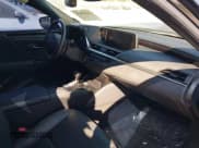 ✅ 2020 Lexus ES 350 • VIN: 58ADZ1B18LU077669 • Lot: 43212628. Wystawiony na IAAI z przebiegiem 57 982 mil. Bezpłatny archiwum sprzedaży aukcyjnych z USA i szczegółowy raport historii pojazdu na DreamBid. Zdjęcie 5.