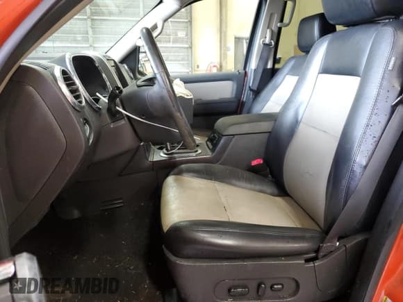 ✅ 2007 Ford Explorer XLT • VIN: 1FMEU73897UA37325 • Lot: 45277585. Wystawiony na Copart z przebiegiem 105 869 mil. Bezpłatny archiwum sprzedaży aukcyjnych z USA i szczegółowy raport historii pojazdu na DreamBid. Zdjęcie 7.