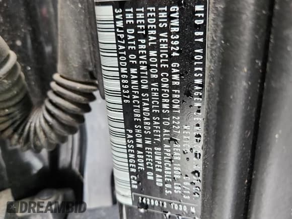 ✅ 2013 Volkswagen Beetle 2.5L • VIN: 3VWJP7AT0DM689376 • Lot: 90029585. Wystawiony na Copart z przebiegiem Nie podano. Bezpłatny archiwum sprzedaży aukcyjnych z USA i szczegółowy raport historii pojazdu na DreamBid. Zdjęcie 13.