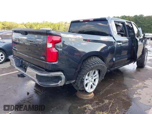 ✅ 2023 Chevrolet Silverado 1500 LTZ • VIN: 1GCUDGED4PZ114390 • Лот: 43255270. Опубликован ранее на IAAI с пробегом 81 581 миль. Бесплатный доступ к архиву аукционных продаж из США и подробный отчёт об истории автомобиля на DreamBid. Изображение 4.