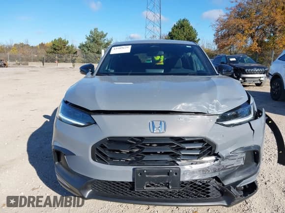 ✅ 2024 Honda HR-V Sport • VIN: 3CZRZ2H54RM703467 • Lot: 43585629. Listed on IAAI with 8,712 mi. Free auction sales archive from the USA and detailed vehicle history report at DreamBid. Image 12.