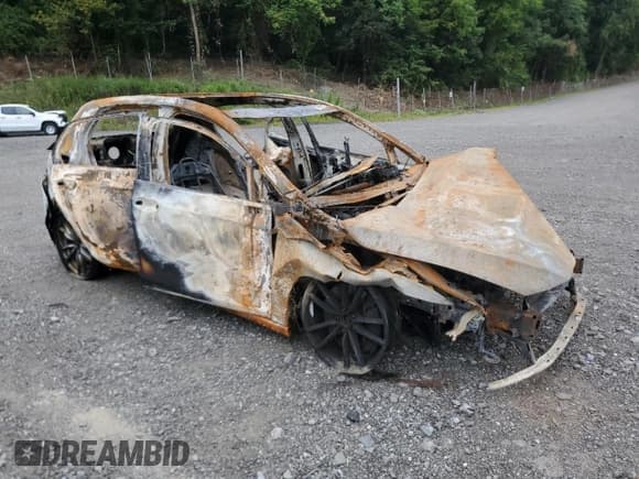 ✅ 2024 Volkswagen Golf R • VIN: WVWEB7CD1RW228400 • Lot: 69311515. Listed on Copart with Not provided. Free auction sales archive from the USA and detailed vehicle history report at DreamBid. Image 4.