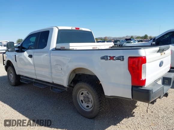 ✅ 2017 Ford F-250 XLT • VIN: 1FT7X2B60HEF18244 • Лот: 43143383. Опубликован ранее на IAAI с пробегом 142 975 миль. Бесплатный доступ к архиву аукционных продаж из США и подробный отчёт об истории автомобиля на DreamBid. Изображение 14.