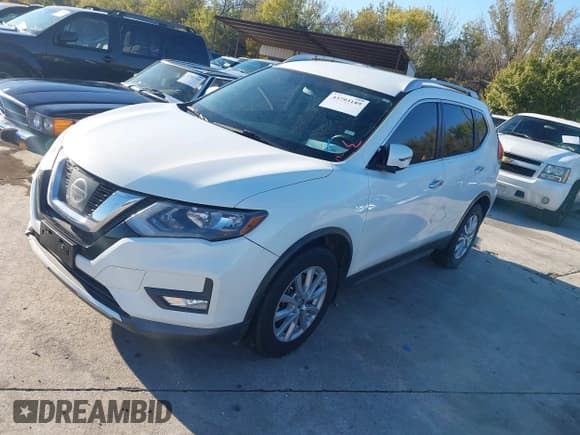 ✅ 2017 Nissan Rogue SV • VIN: KNMAT2MT6HP592082 • Lot: 43793189. Wystawiony na IAAI z przebiegiem 141 334 mil. Bezpłatny archiwum sprzedaży aukcyjnych z USA i szczegółowy raport historii pojazdu na DreamBid. Zdjęcie 2.