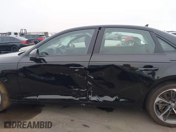 ✅ 2019 Audi A4 Premium • VIN: WAUGMAF45KN021738 • Лот: 41583455. Опубликован ранее на IAAI с пробегом 53 337 миль. Бесплатный доступ к архиву аукционных продаж из США и подробный отчёт об истории автомобиля на DreamBid. Изображение 14.