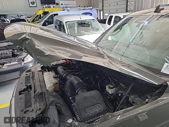 ✅ 2024 Ford Expedition XLT • VIN: 1FMJU1J86REA72349 • Lot: 43944786. Wystawiony na IAAI z przebiegiem 54 528 mil. Bezpłatny archiwum sprzedaży aukcyjnych z USA i szczegółowy raport historii pojazdu na DreamBid. Zdjęcie 28.