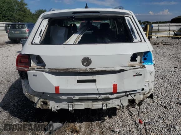 ✅ 2018 Volkswagen Atlas SE • VIN: 1V2PR2CA4JC588195 • Lot: 81054765. Wystawiony na Copart z przebiegiem 148 013 mil. Bezpłatny archiwum sprzedaży aukcyjnych z USA i szczegółowy raport historii pojazdu na DreamBid. Zdjęcie 6.