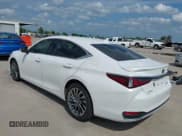 ✅ 2024 Lexus ES 300h Luxury • VIN: 58AEA1C17RU050563 • Lot: 42481783. Listed on IAAI with 6,029 mi. Free auction sales archive from the USA and detailed vehicle history report at DreamBid. Image 3.