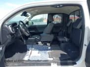 ✅ 2022 Toyota Tacoma SR • VIN: 3TYSZ5AN1NT092590 • Лот: 42148792. Опубликован ранее на IAAI с пробегом 58 154 миль. Бесплатный доступ к архиву аукционных продаж из США и подробный отчёт об истории автомобиля на DreamBid. Изображение 8.