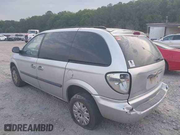 ✅ 2005 Chrysler Town & Country • VIN: 1C4GP45R95B295247 • Lot: 39289938. Listed on IAAI with Not provided. Free auction sales archive from the USA and detailed vehicle history report at DreamBid. Image 3.