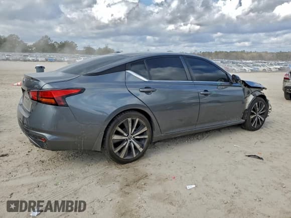 ✅ 2020 Nissan Altima SR • VIN: 1N4BL4CV1LC202739 • Lot: 93834795. Wystawiony na Copart z przebiegiem 127 985 mil. Bezpłatny archiwum sprzedaży aukcyjnych z USA i szczegółowy raport historii pojazdu na DreamBid. Zdjęcie 3.