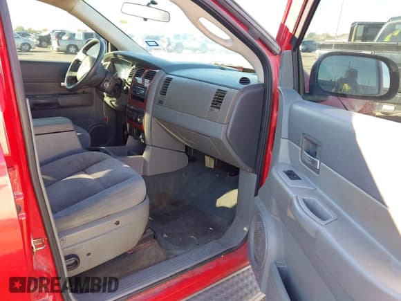 ✅ 2004 Dodge Durango SLT • VIN: 1D4HB48N94F107638 • Lot: 43606946. Listed on IAAI with 155,668 mi. Free auction sales archive from the USA and detailed vehicle history report at DreamBid. Image 5.