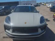 ✅ 2024 Porsche Macan S • VIN: WP1AG2A51RLB39585 • Lot: 41750024. Wystawiony na IAAI z przebiegiem Nie podano. Bezpłatny archiwum sprzedaży aukcyjnych z USA i szczegółowy raport historii pojazdu na DreamBid. Zdjęcie 12.