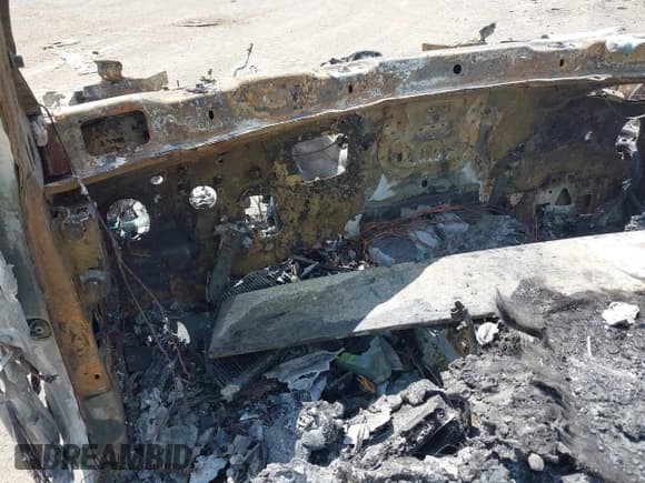 ✅ 2019 Alfa Romeo Giulia Ti • VIN: ZARFANBNXK7599650 • Лот: 42941664. Опубликован ранее на IAAI с пробегом Не указан. Бесплатный доступ к архиву аукционных продаж из США и подробный отчёт об истории автомобиля на DreamBid. Изображение 7.