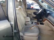 ✅ 2009 Hyundai Santa Fe Limited • VIN: 5NMSH13E69H328504 • Lot: 86732244. Listed on Copart with 180,914 mi. Free auction sales archive from the USA and detailed vehicle history report at DreamBid. Image 7.