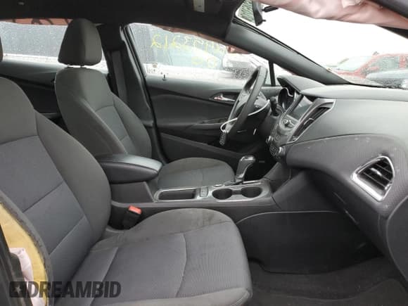 ✅ 2019 Chevrolet Cruze LT • VIN: 1G1BE5SM7K7137902 • Lot: 62453212. Listed on Copart with Not provided. Free auction sales archive from the USA and detailed vehicle history report at DreamBid. Image 5.