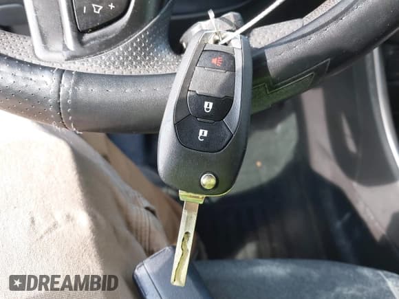 ✅ 2021 Chevrolet Trax LS • VIN: KL7CJKSB1MB303963 • Lot: 43567758. Listed on IAAI with 79,555 mi. Free auction sales archive from the USA and detailed vehicle history report at DreamBid. Image 11.