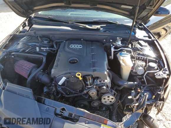 ✅ 2011 Audi A5 Premium Plus • VIN: WAURFAFR6BA002394 • Lot: 82724625. Wystawiony na Copart z przebiegiem 89 636 mil. Bezpłatny archiwum sprzedaży aukcyjnych z USA i szczegółowy raport historii pojazdu na DreamBid. Zdjęcie 11.