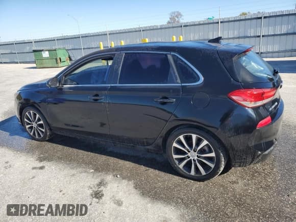 ✅ 2018 Hyundai Elantra • VIN: KMHH35LE3JU068801 • Lot: 91292795. Listed on Copart with 61,112 mi. Free auction sales archive from the USA and detailed vehicle history report at DreamBid. Image 2.