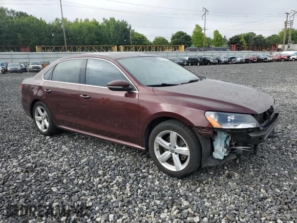 ✅ 2012 Volkswagen Passat SE • VIN: 1VWBN7A34CC045602 • Lot: 70982665. Listed on Copart with 110,091 mi. Free auction sales archive from the USA and detailed vehicle history report at DreamBid. Image 4.
