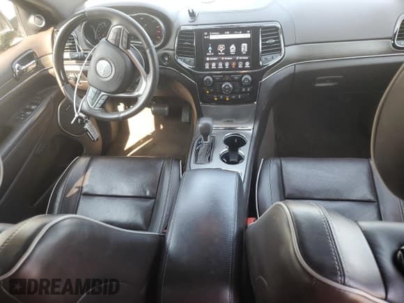 ✅ 2019 Jeep Grand Cherokee Overland • VIN: 1C4RJFCG3KC840016 • Lot: 62774195. Listed on Copart with 70,926 mi. Free auction sales archive from the USA and detailed vehicle history report at DreamBid. Image 8.