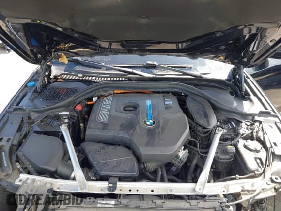 ✅ 2019 BMW 5 Series 530e • VIN: WBAJA9C55KB253638 • Lot: 43242975. Listed on IAAI with 76,203 mi. Free auction sales archive from the USA and detailed vehicle history report at DreamBid. Image 10.