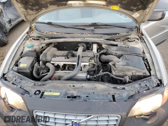 ✅ 2003 Volvo V70 XC70 • VIN: YV1SZ59HX31109076 • Lot: 74393674. Listed on Copart with 223,420 mi. Free auction sales archive from the USA and detailed vehicle history report at DreamBid. Image 11.