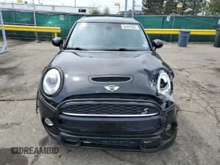 2017 MINI Hardtop Cooper S with VIN WMWXP7C52H3C61716, listed as a Copart auction lot 54447065 with 74,067 mi miles and Salvage title. Bid and sale history available at DreamBid. Image 5.