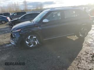 ✅ 2021 Hyundai Venue SEL • VIN: KMHRC8A30MU098799 • Lot: 81190544. Listed on Copart with 19,657 mi. Free auction sales archive from the USA and detailed vehicle history report at DreamBid. Image 1.
